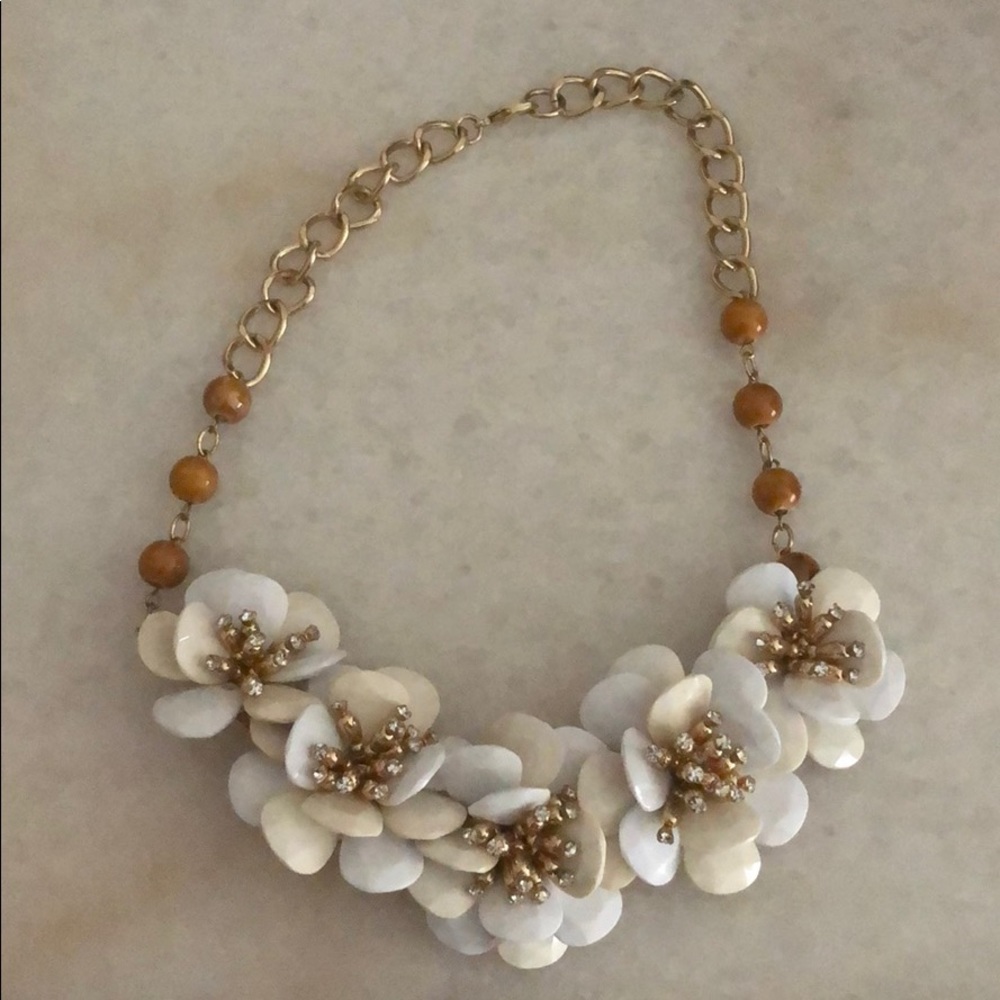 Statement necklace